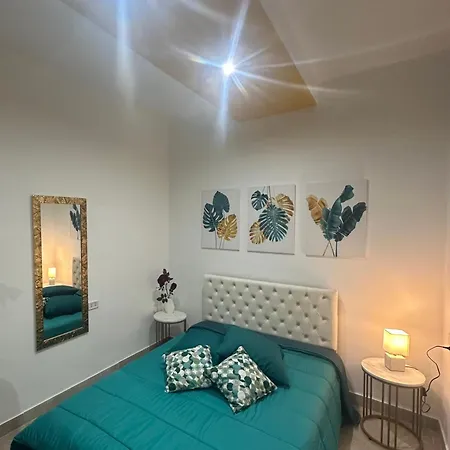 Le Plaisir Luxury Con Vasca Idromassaggio בית הארחה *